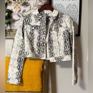 BlueSpice Women's Snake Print Jacket